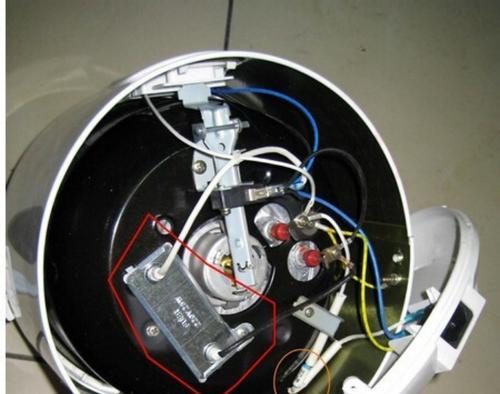 电饭煲按键漏电的修复方法（快速解决电饭煲按键漏电问题的实用指南）